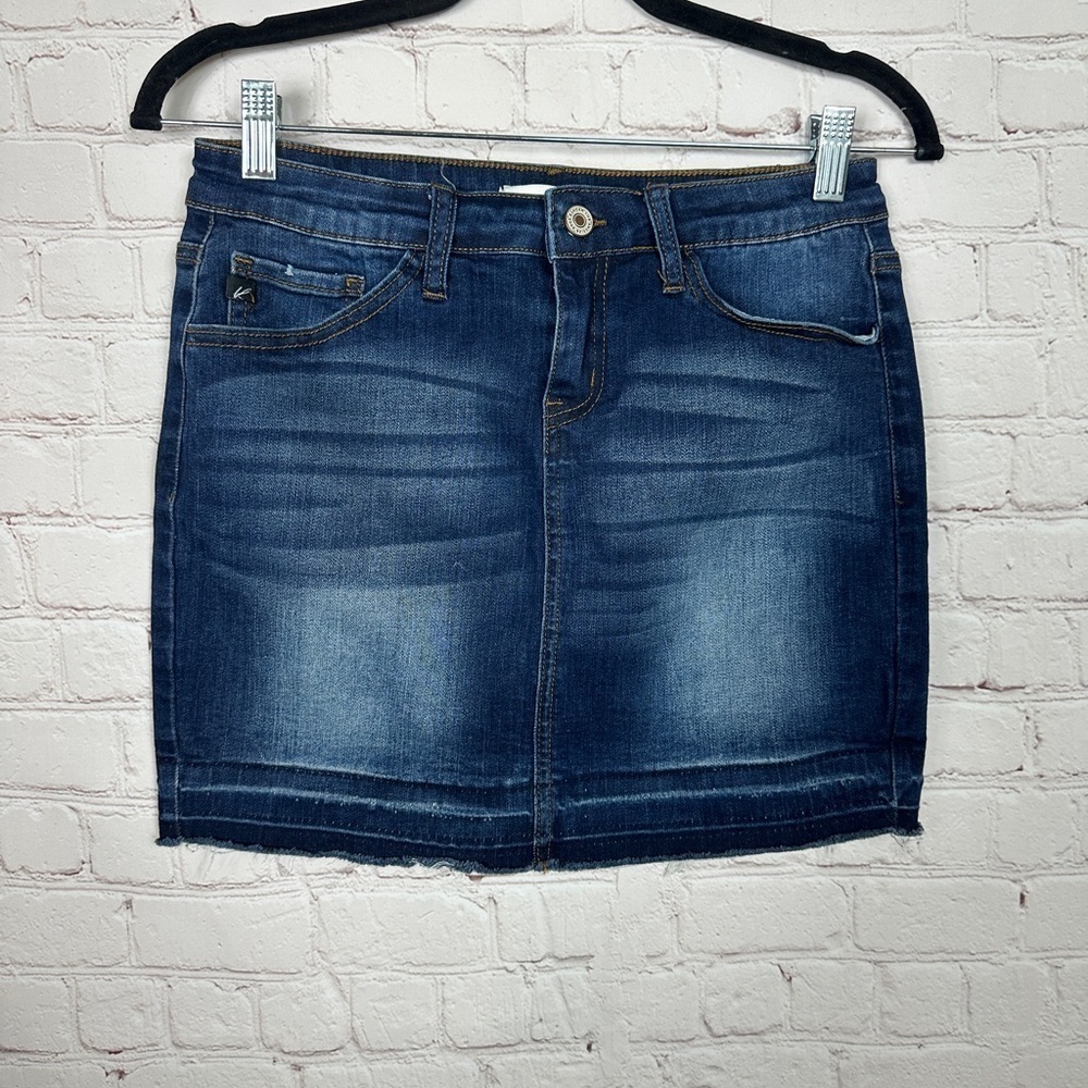 KanCan dark wash distressed raw‎ hem stretch denim jean skirt, sz 27